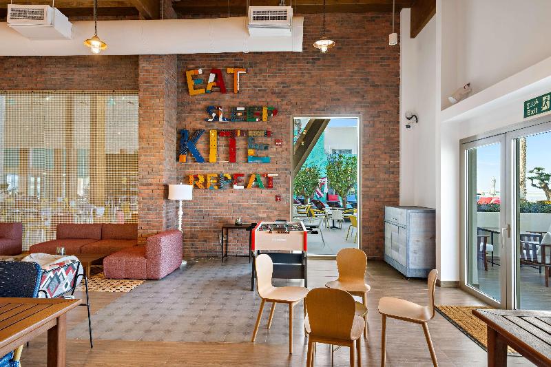 Fuwairit Kite Beach Tapestry Collection By Hilton - Bar