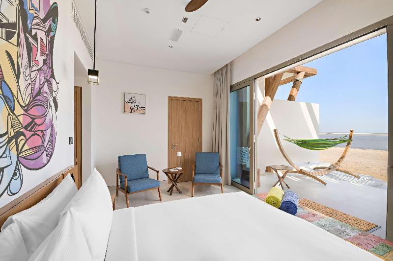 Fuwairit Kite Beach Tapestry Collection By Hilton - Oda
