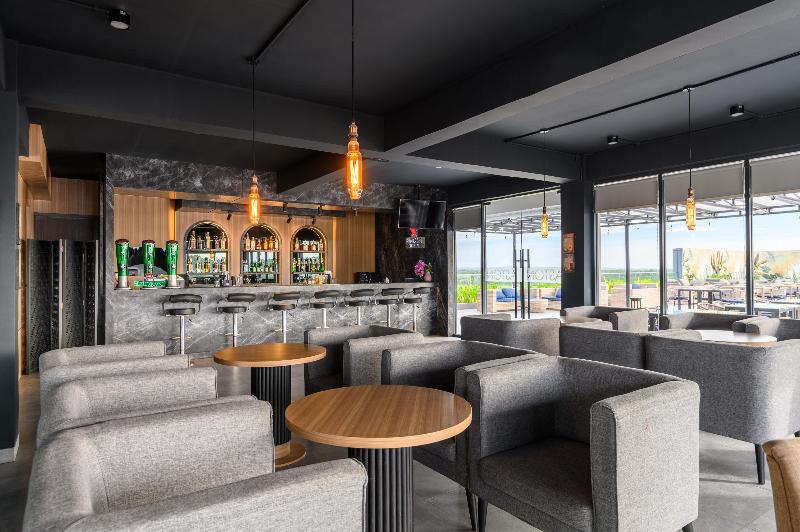 Aston Sorong Hotel & Conference Center - Bar