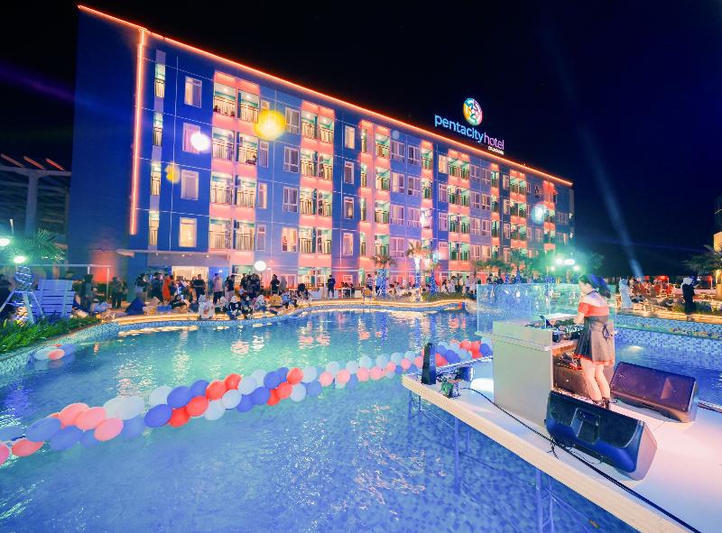 Pentacity Hotel Balikpapan - Genel
