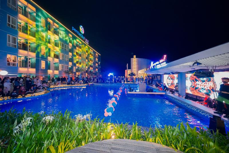 Pentacity Hotel Balikpapan - Havuz