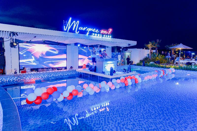 Pentacity Hotel Balikpapan - Havuz