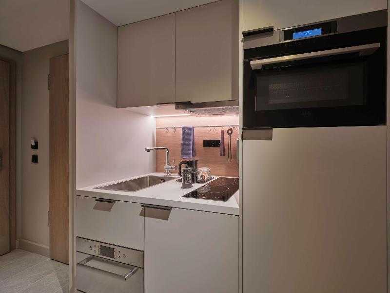 Adina Apartment Hotel Wiesbaden - Oda