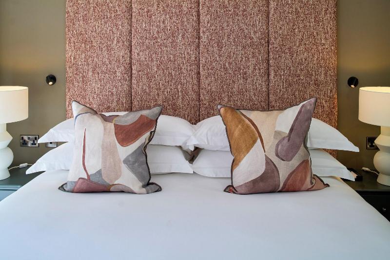 Cheval Knightsbridge - Genel