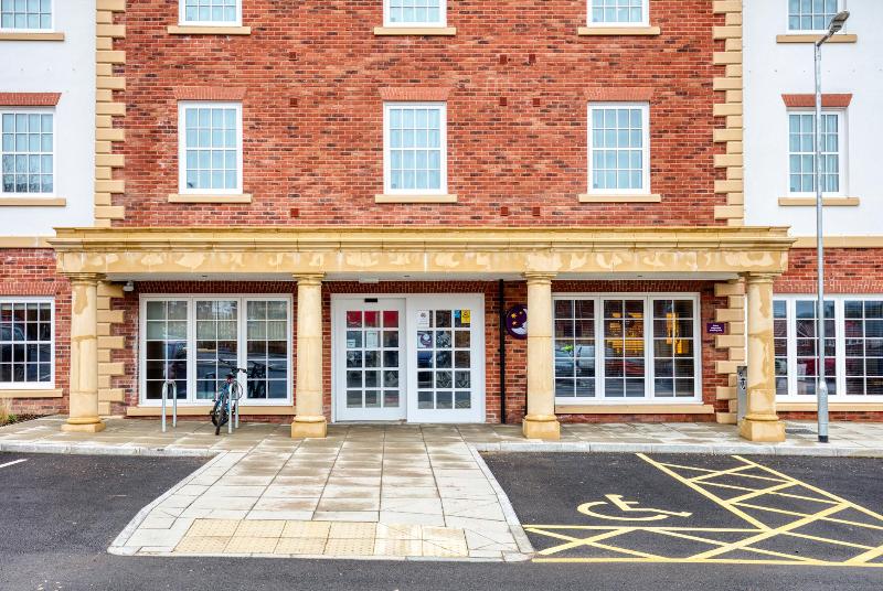 Premier Inn Marlborough - Genel