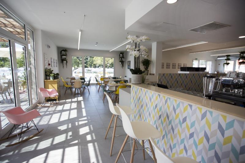 Sisan Family Resort - Bar