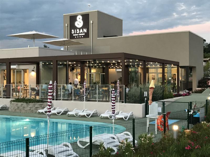 Sisan Family Resort - Lobi