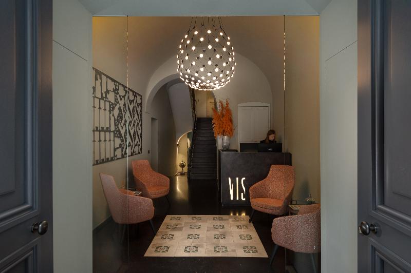 Vis Urban Suites & Spa - Lobi