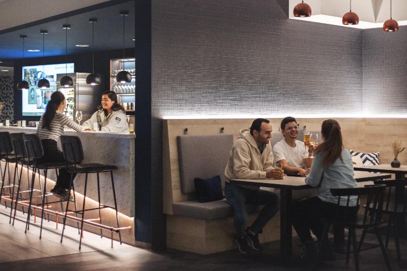 Holiday Inn - the niu, Kettle Stuttgart Vaihingen - Bar