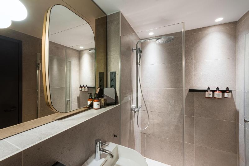 Emilu Design Hotel - Oda