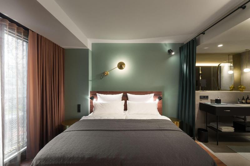 Emilu Design Hotel - Oda