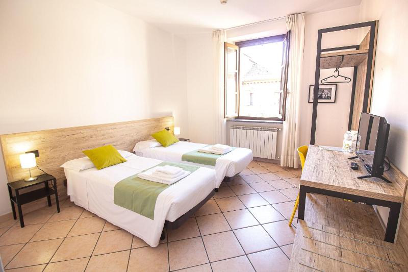 Hotel Tornielli 9 - Oda