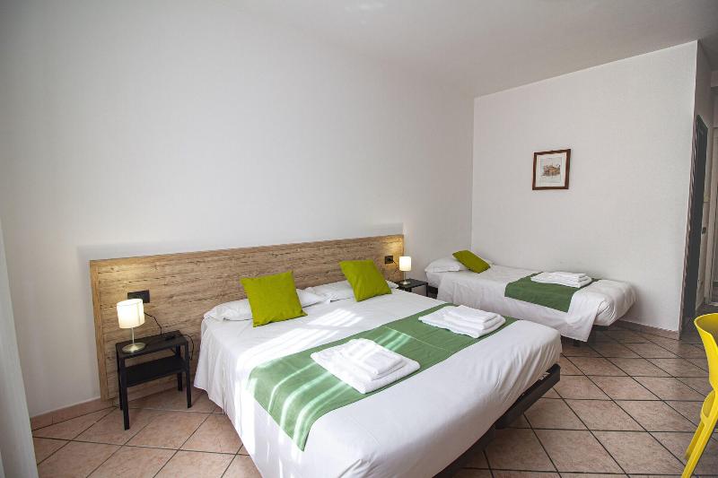 Hotel Tornielli 9 - Oda