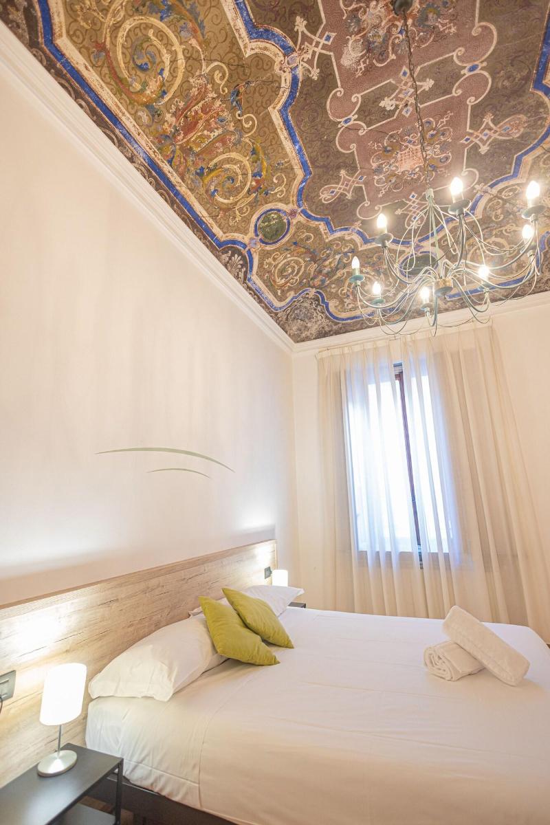 Hotel Tornielli 9 - Oda