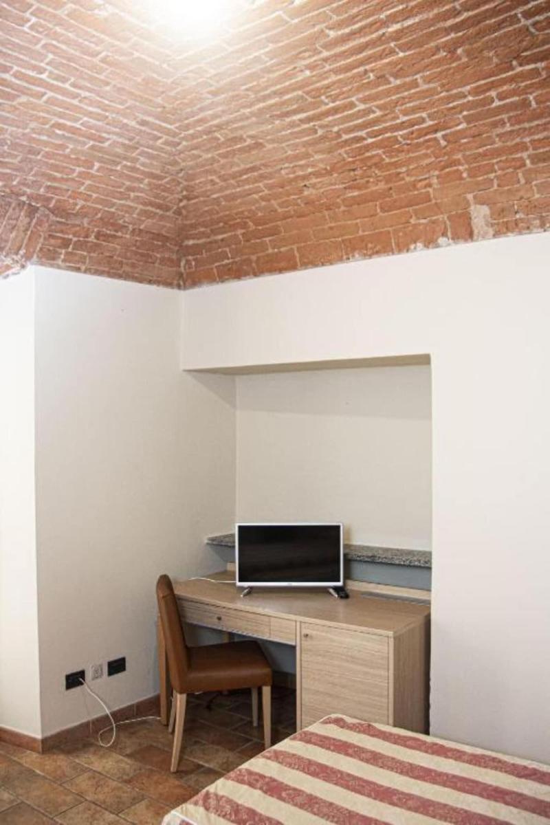Hotel Tornielli 9 - Oda