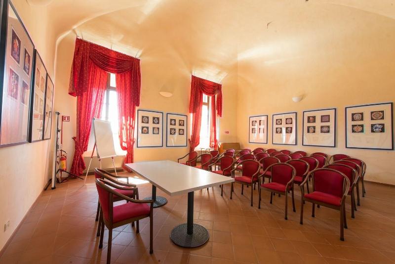 Casa Regina Montis Regalis - Toplantı