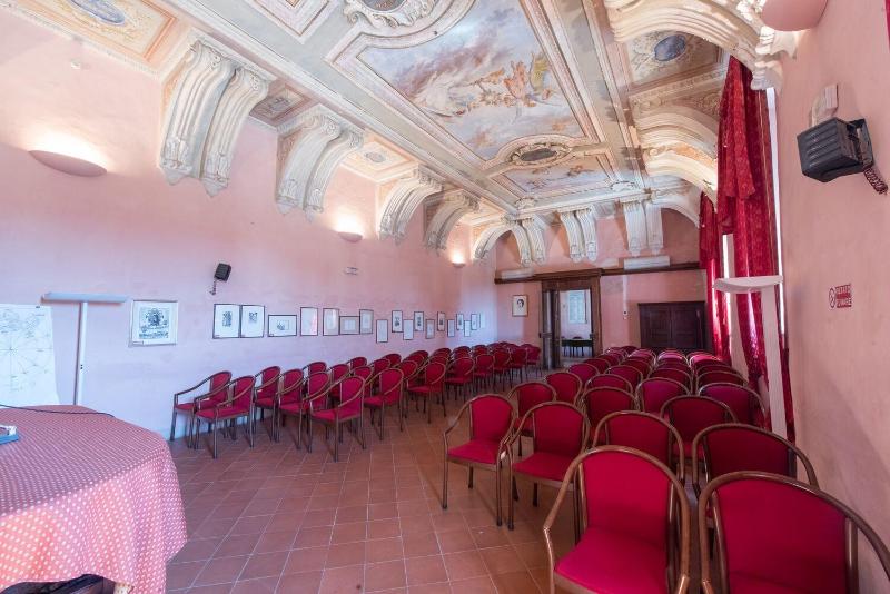 Casa Regina Montis Regalis - Toplantı