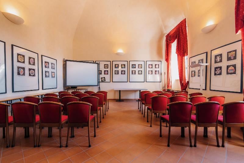 Casa Regina Montis Regalis - Toplantı