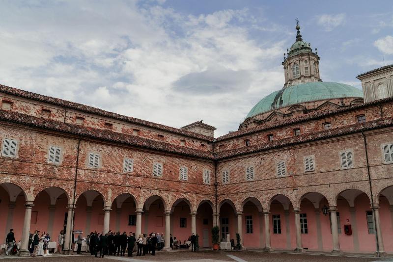 Casa Regina Montis Regalis - Genel