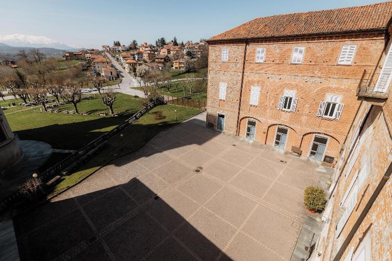 Casa Regina Montis Regalis - Genel