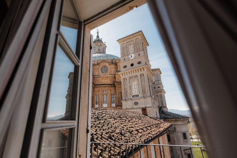 Casa Regina Montis Regalis - Genel