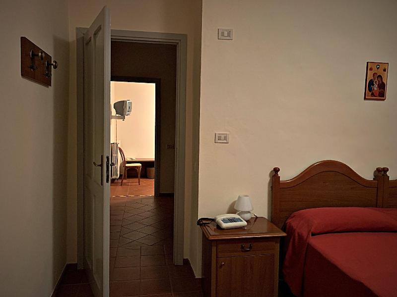 Casa Regina Montis Regalis - Oda