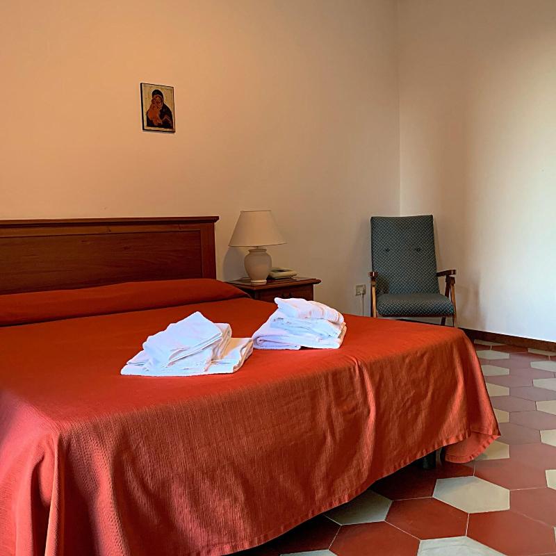Casa Regina Montis Regalis - Oda