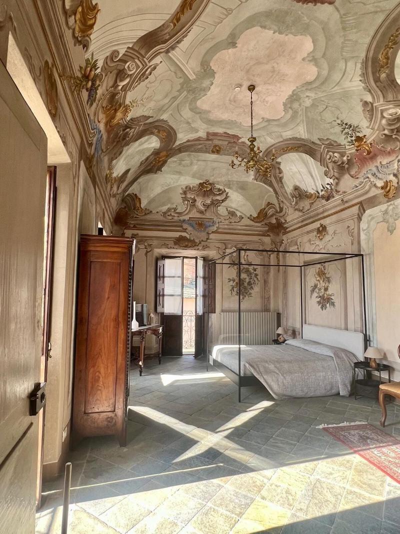 Casa Regina Montis Regalis - Oda