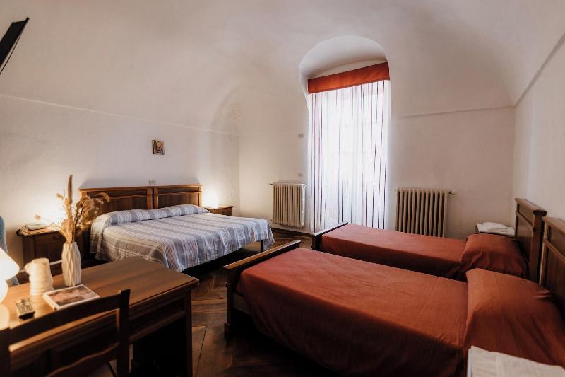Casa Regina Montis Regalis - Oda