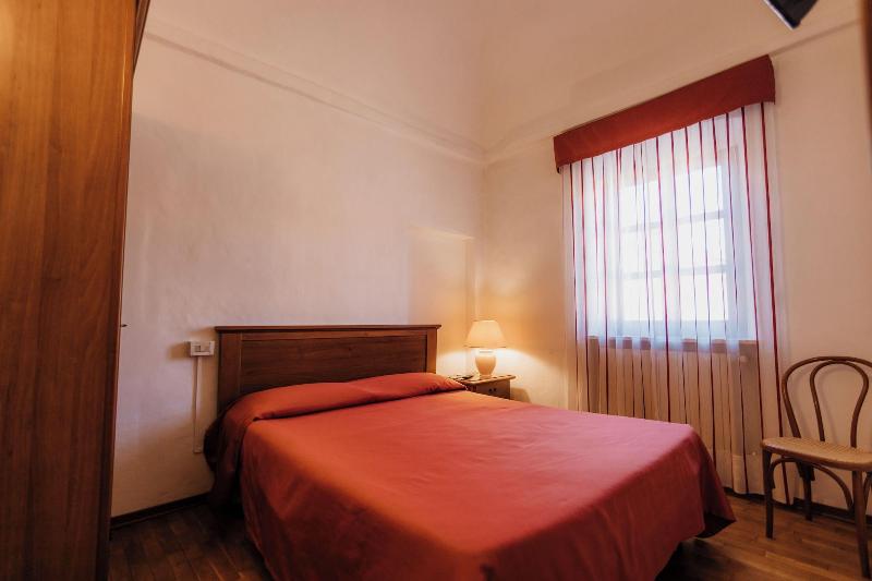 Casa Regina Montis Regalis - Oda