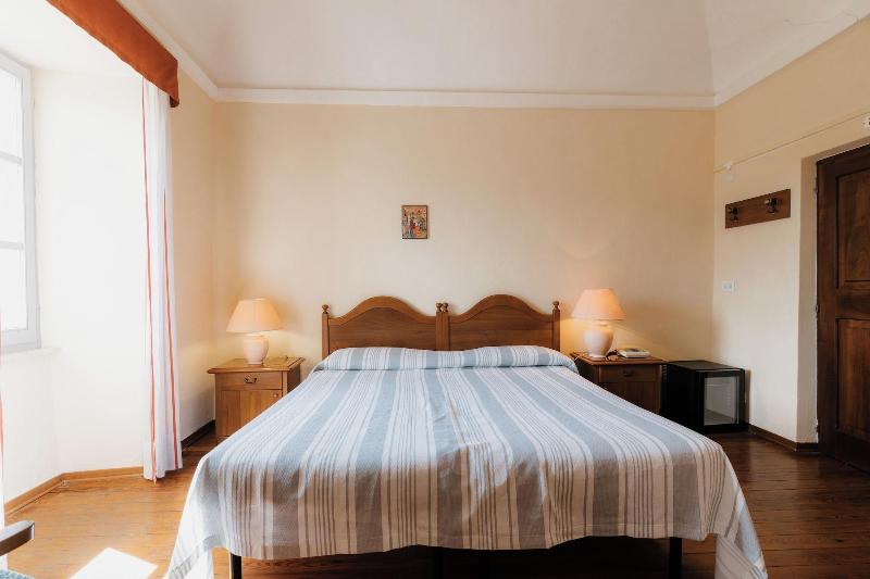 Casa Regina Montis Regalis - Oda