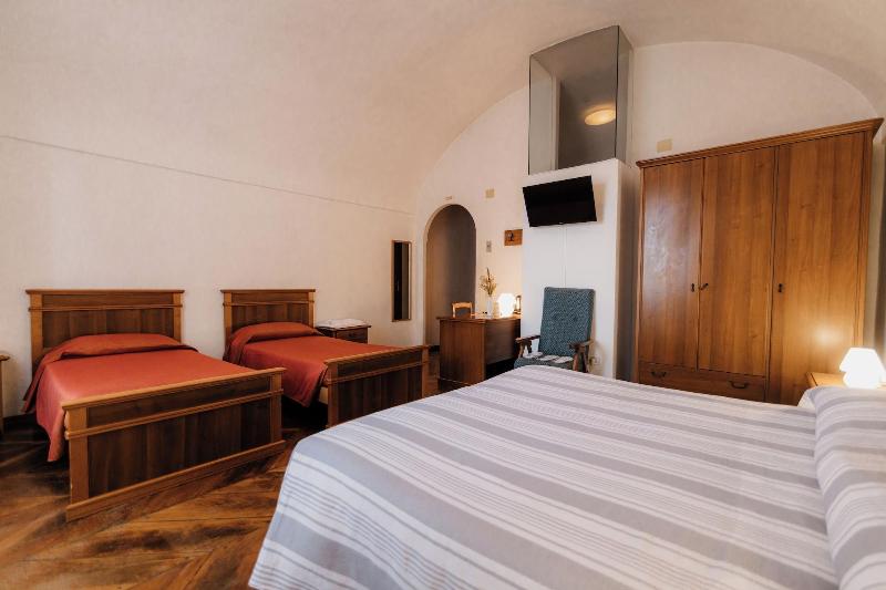 Casa Regina Montis Regalis - Oda