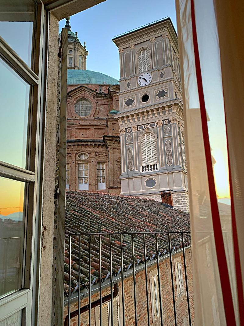 Casa Regina Montis Regalis - Oda