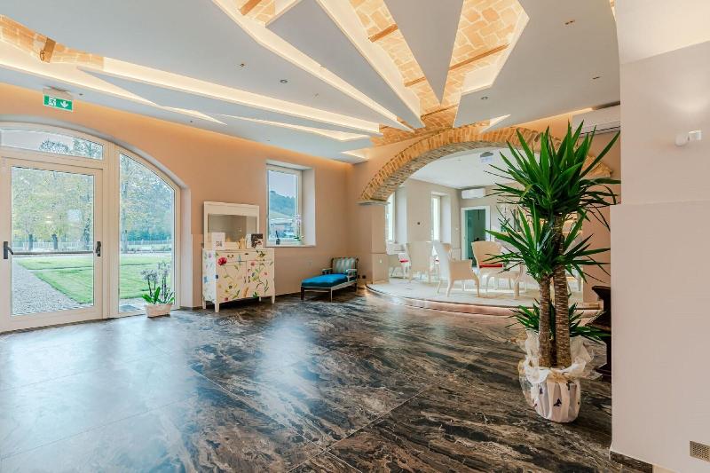 L Aja Della Mirusina Piedmont Resort - Lobi