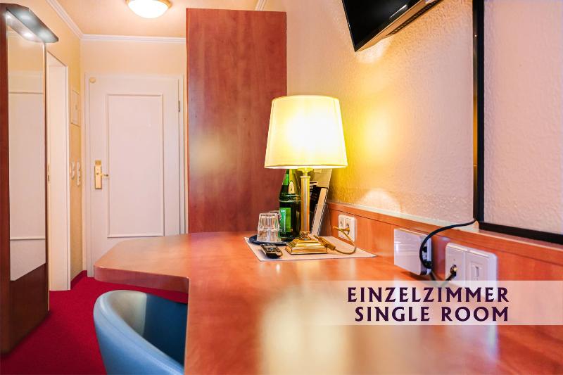 Hotel Muenkel - Oda