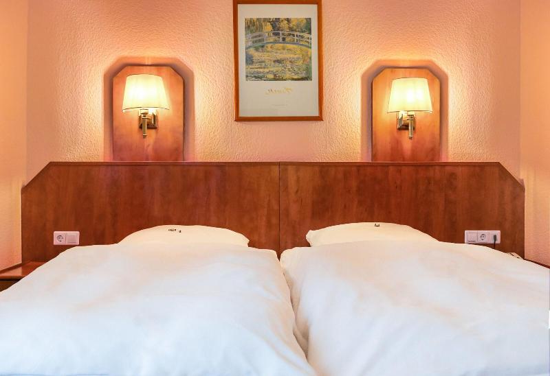 Hotel Muenkel - Oda