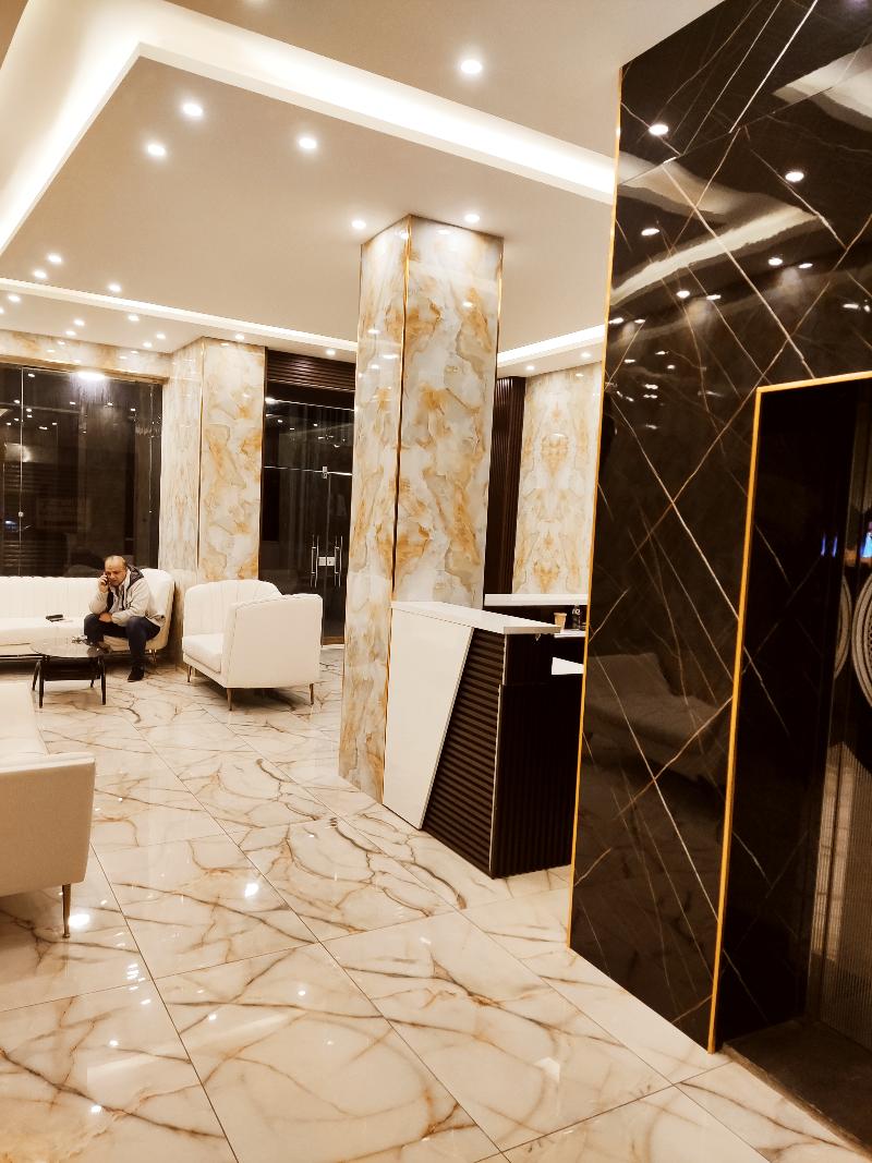 Golden Hotel - Genel