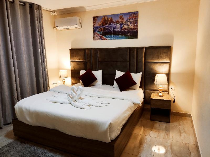 Golden Hotel - Oda