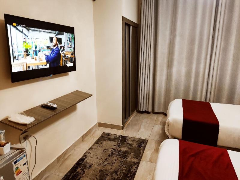 Golden Hotel - Oda