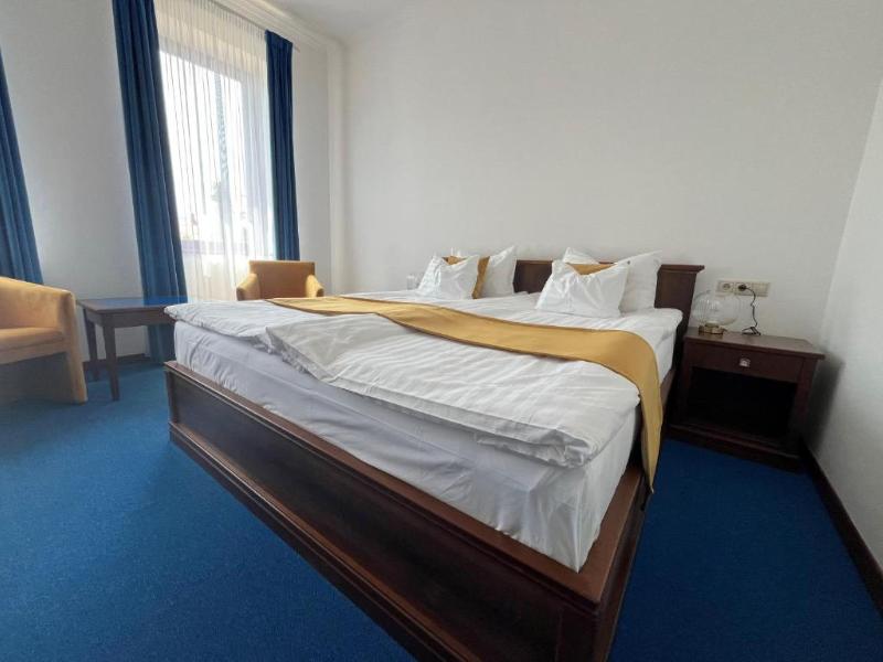 Bassiana Hotel - Oda