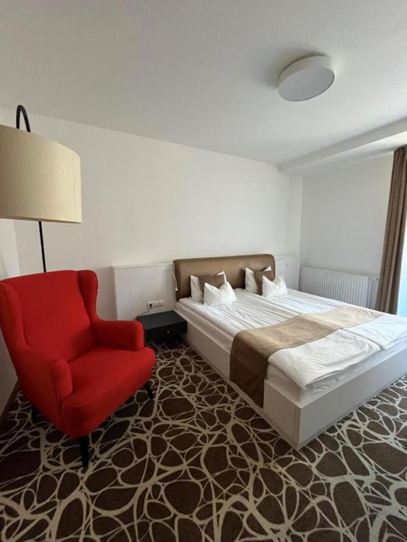 Bassiana Hotel - Oda
