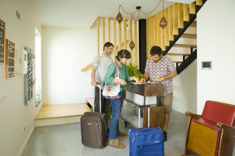 The Holy Cow Hostel Suites - Lobi