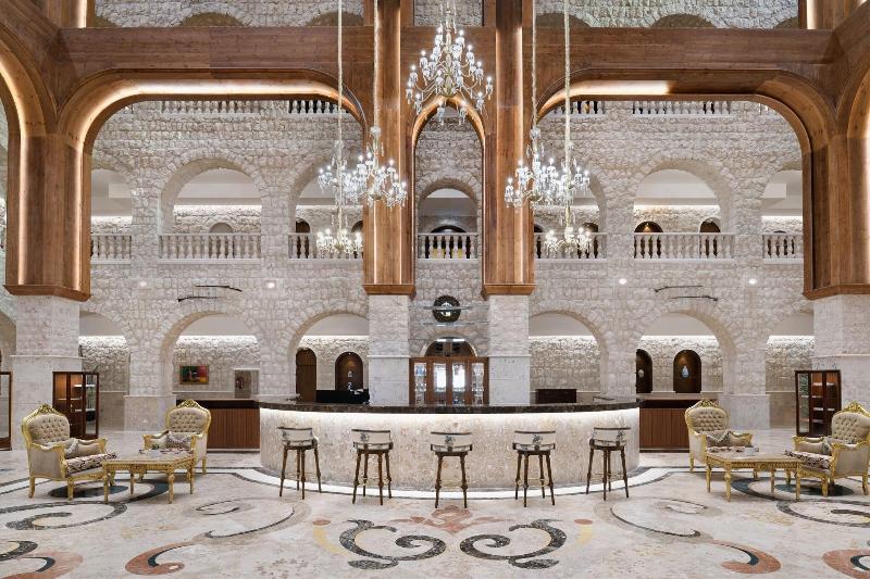Al Samriya Autograph Collection - Bar
