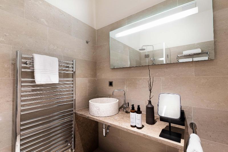 Zola Hotel Palais De Boha Me - Oda