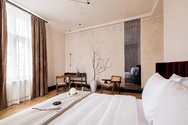Zola Hotel Palais De Boha Me - Oda