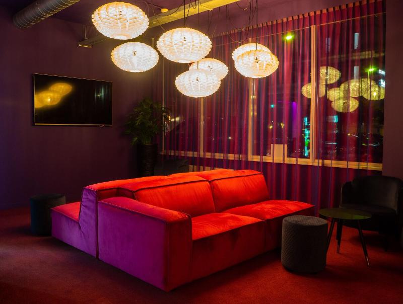 Hotel Vic - Lobi