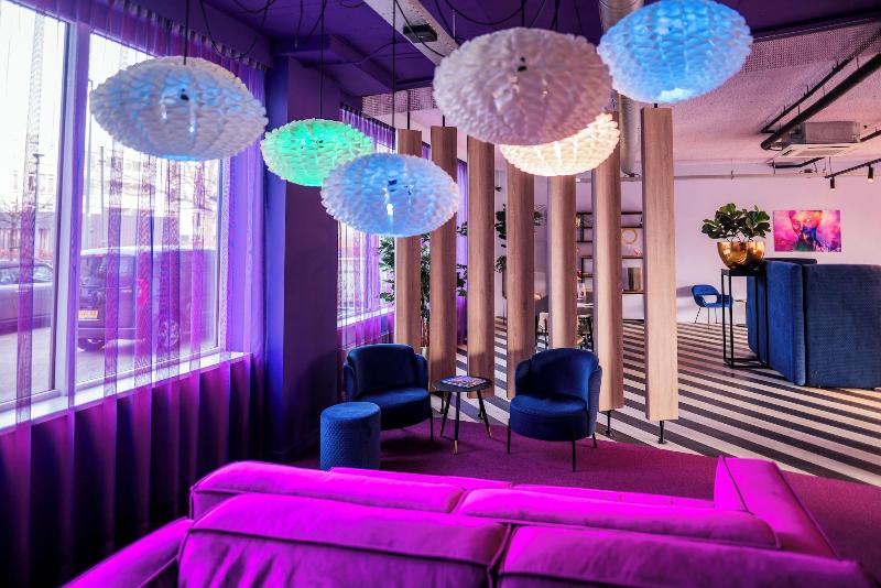 Hotel Vic - Lobi