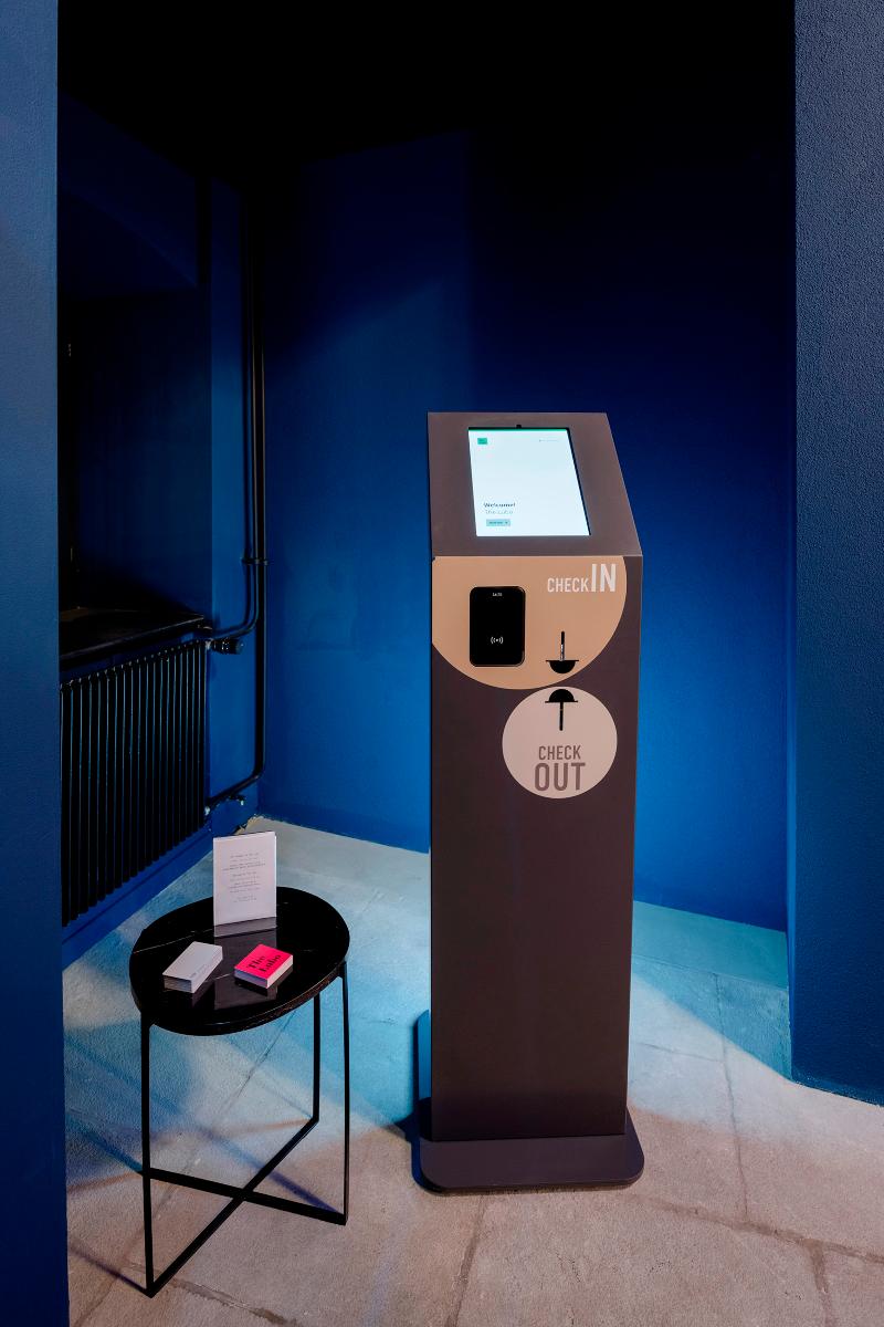 The LUBO - self check-in - Lobi