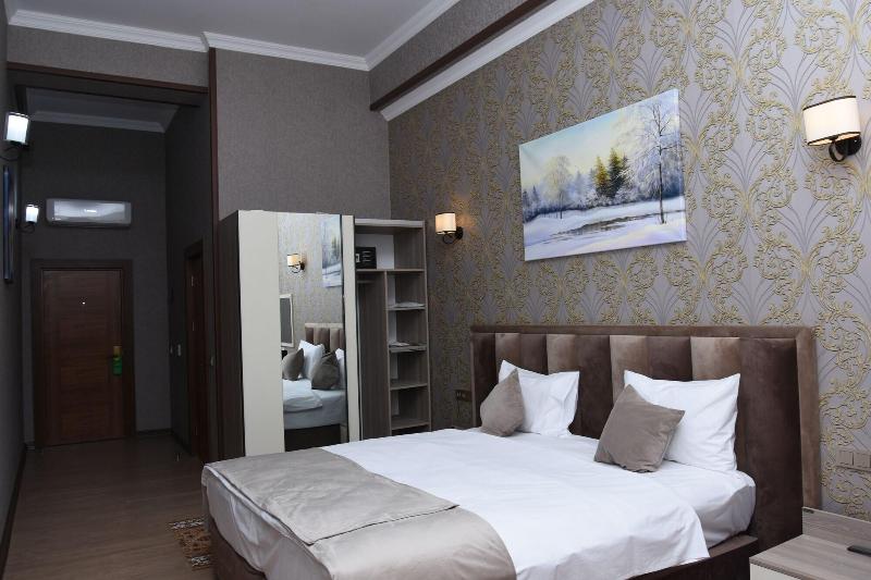 Naxa A Van Palace Hotel - Oda