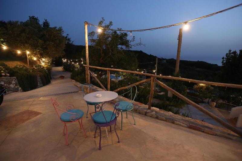 Borgo Rosso Di Sera Resort Country Chic - Oda